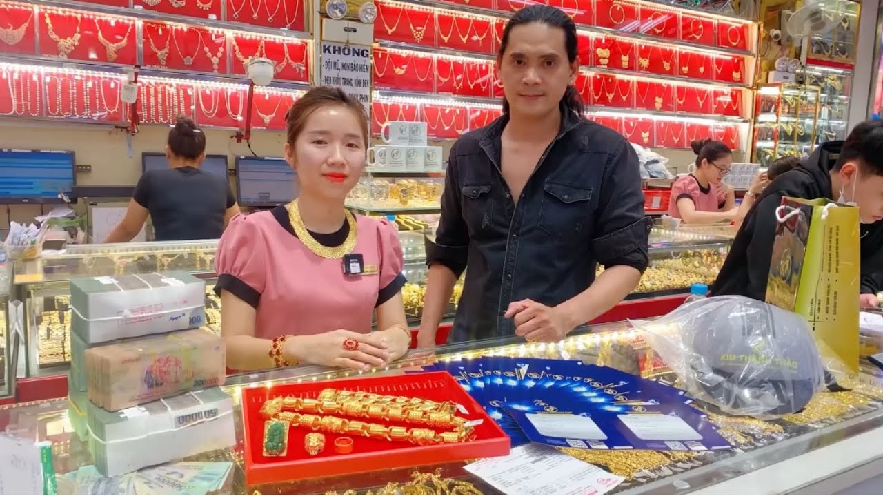 Kim Thành Thảo Cảm Ơn Anh Dũng Xipo Ủng Hộ Vàng Cty 610 Hơn 2 Tỷ : 1 Dây Ống Rồng, 1 Lắc Khoen Lật