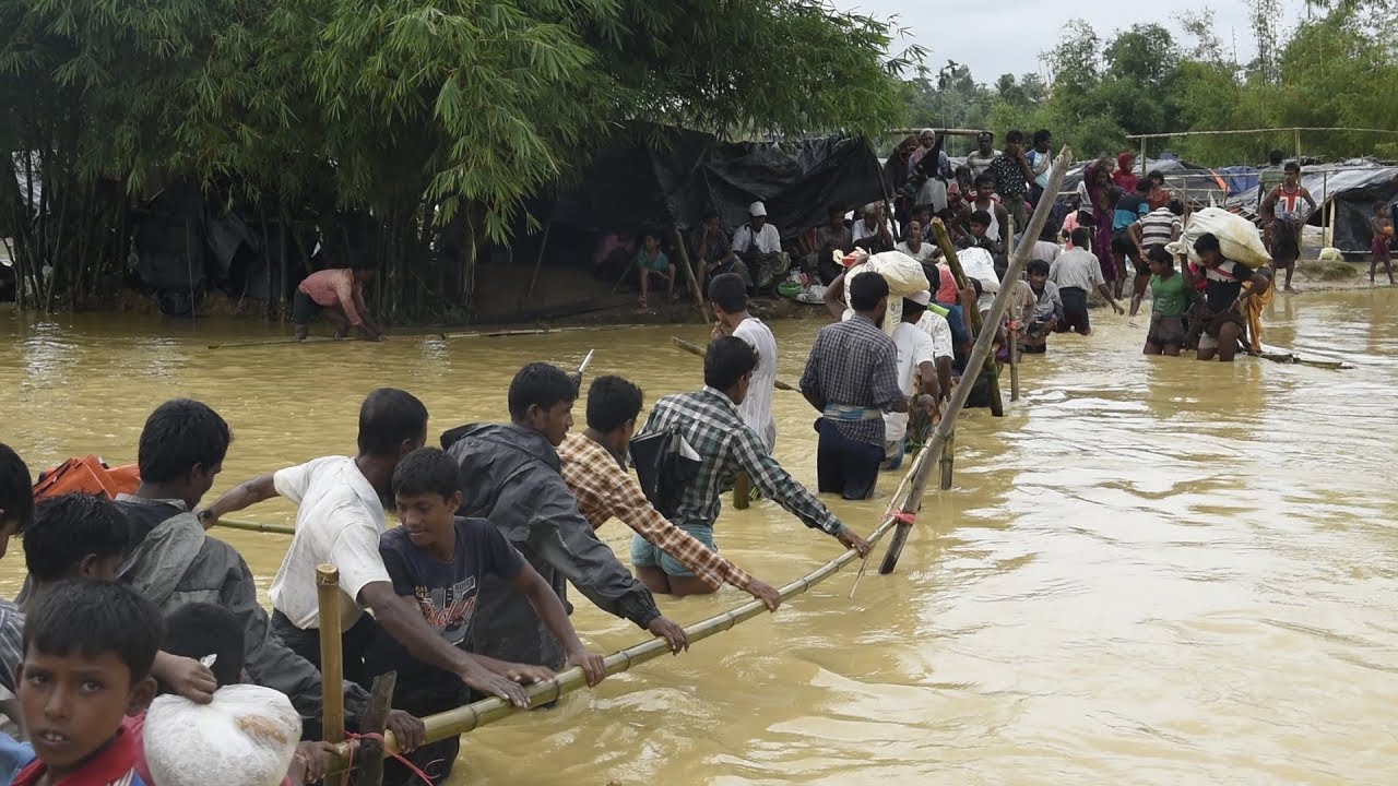 Bangladesh: Mud and rain worsen plight for Rohingya refugees