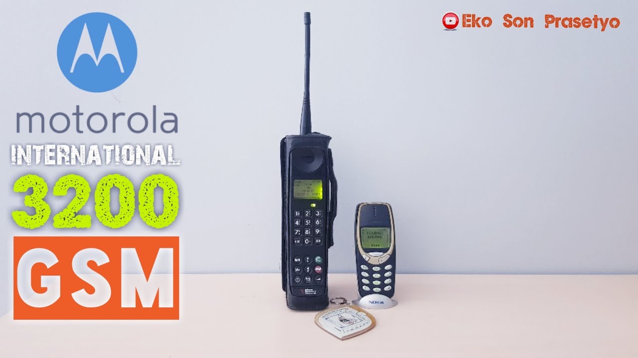 MOTOROLA international 3200 GSM cellphone retro
