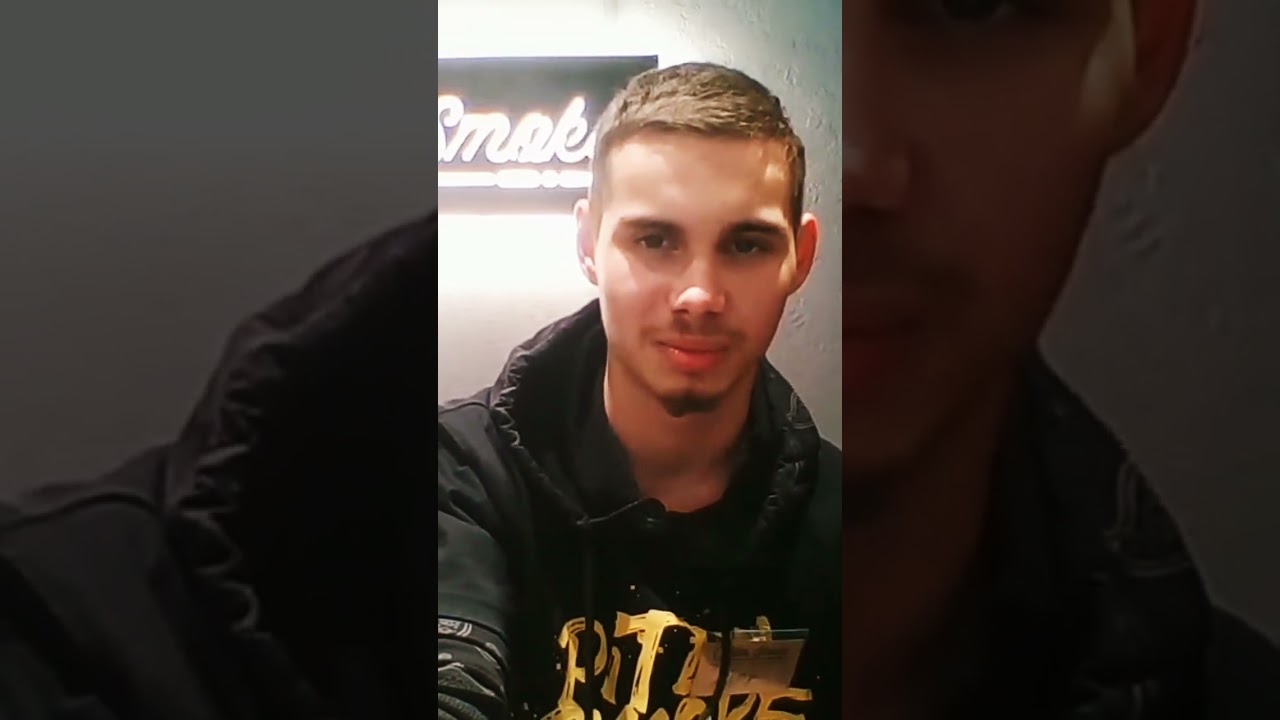 Стример слушает 