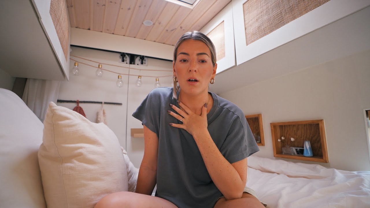 Vi hittade ett ÖVERGIVET HEM i en GROTTA.....