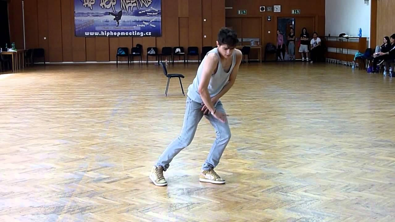 HHM 2011 - Ian Eastwood - WET THE BED (Chris brown)