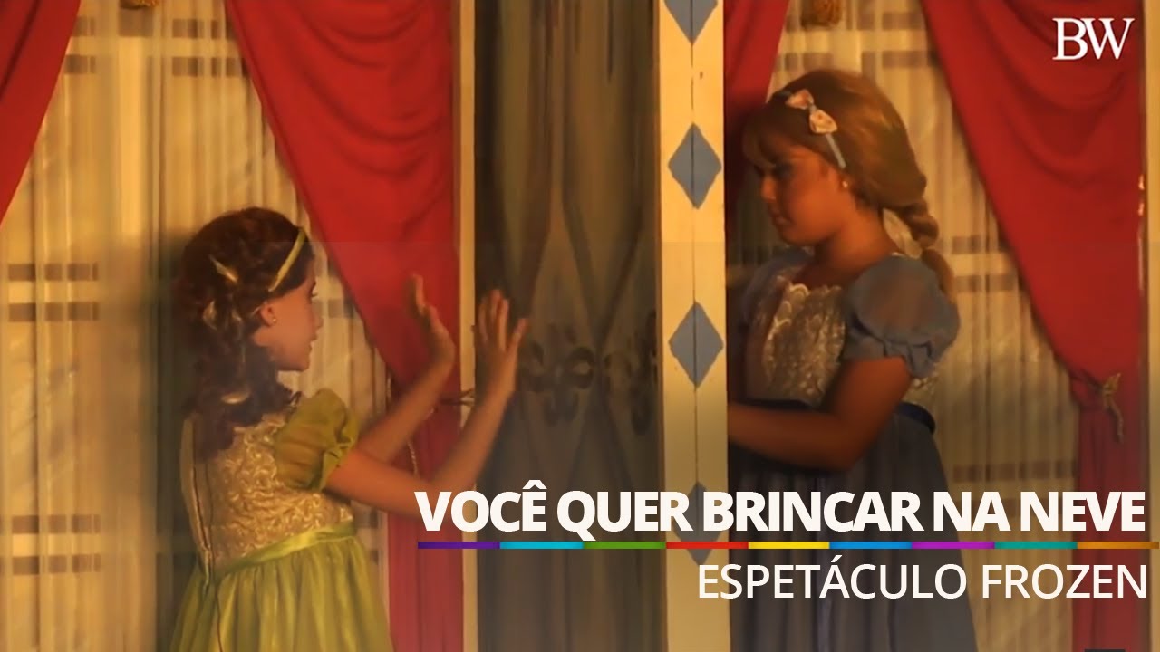 Anna e Elsa interpretam a canção 
