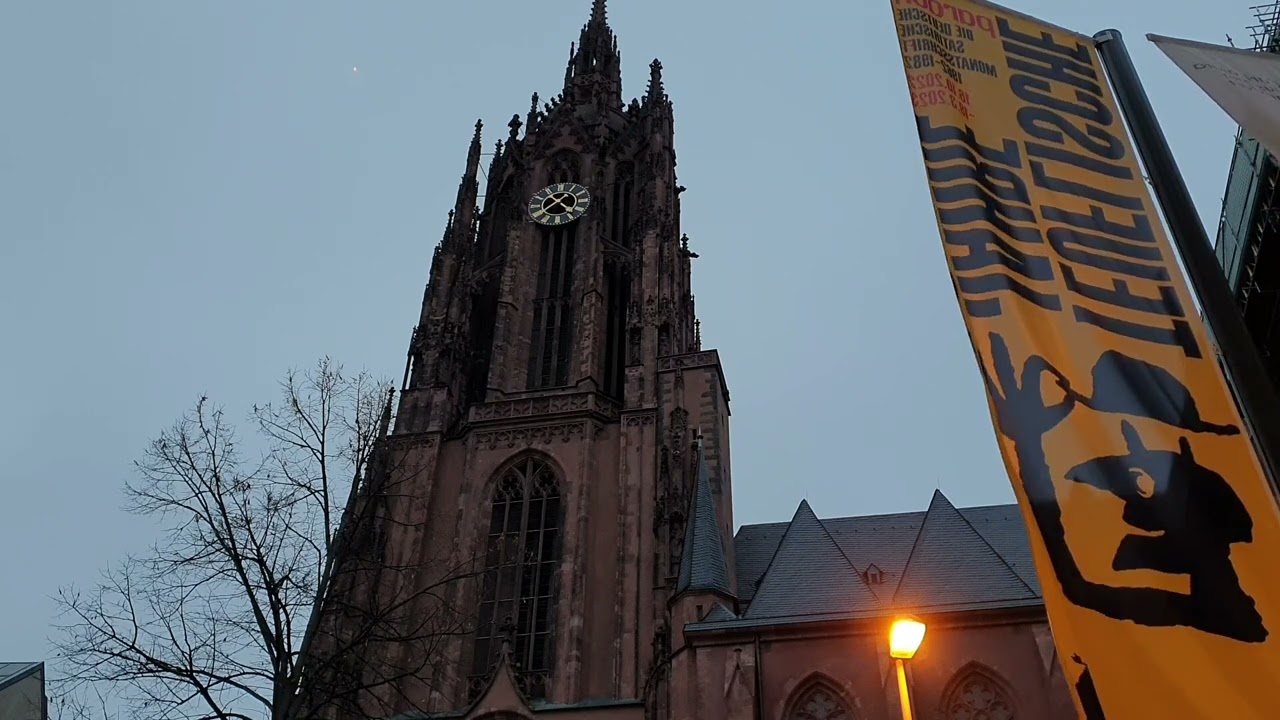 Frankfurt am Main (F) Altstadt Kaiserdom St. Bartholomäus : Vollgeläut