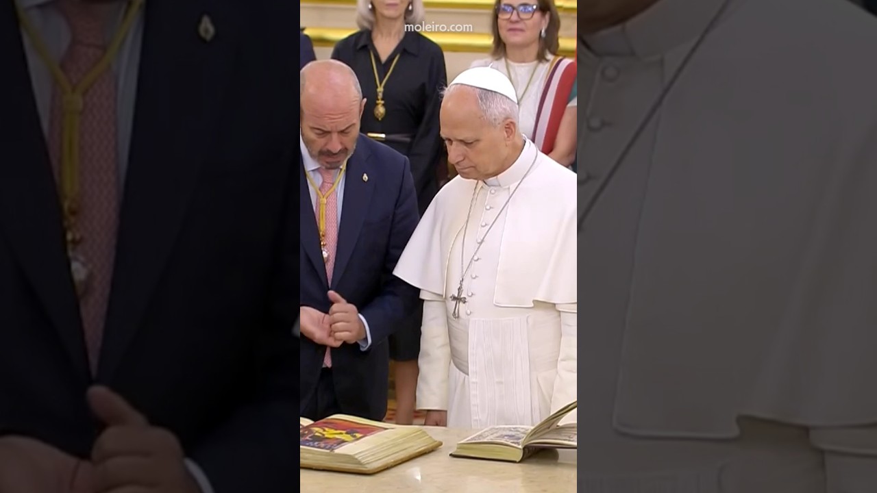 The Spanish Senate Presents the Facundus Beatus by Moleiro Editor to Pope Leo XIV