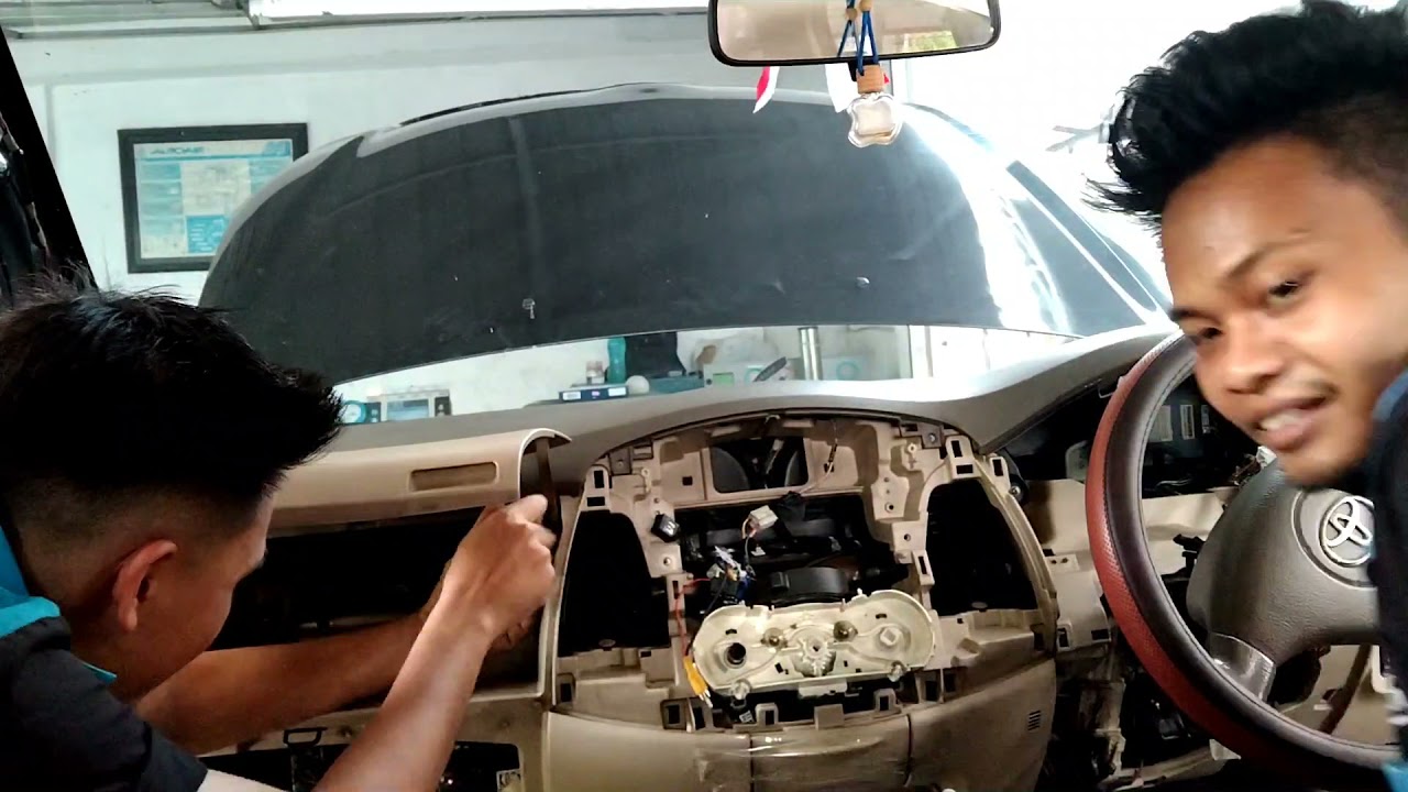REMOVE DASHBOARD TOYOTA INNOVA 2010