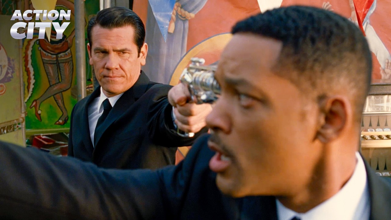 Agent J Meets Young K | Men in Black 3 (Will Smith, Josh Brolin)