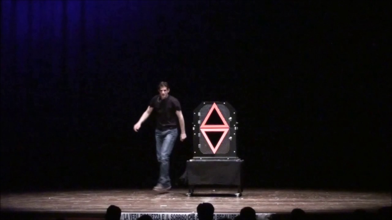 Alberto Vio e Cristina - Mini Cubus illusion
