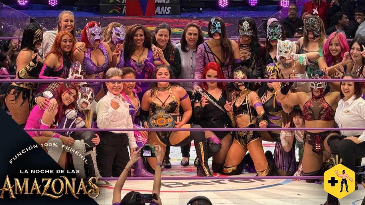Las Amazonas festejan con Persephone tras coronarse Campeona Mundial Femenil del CMLL