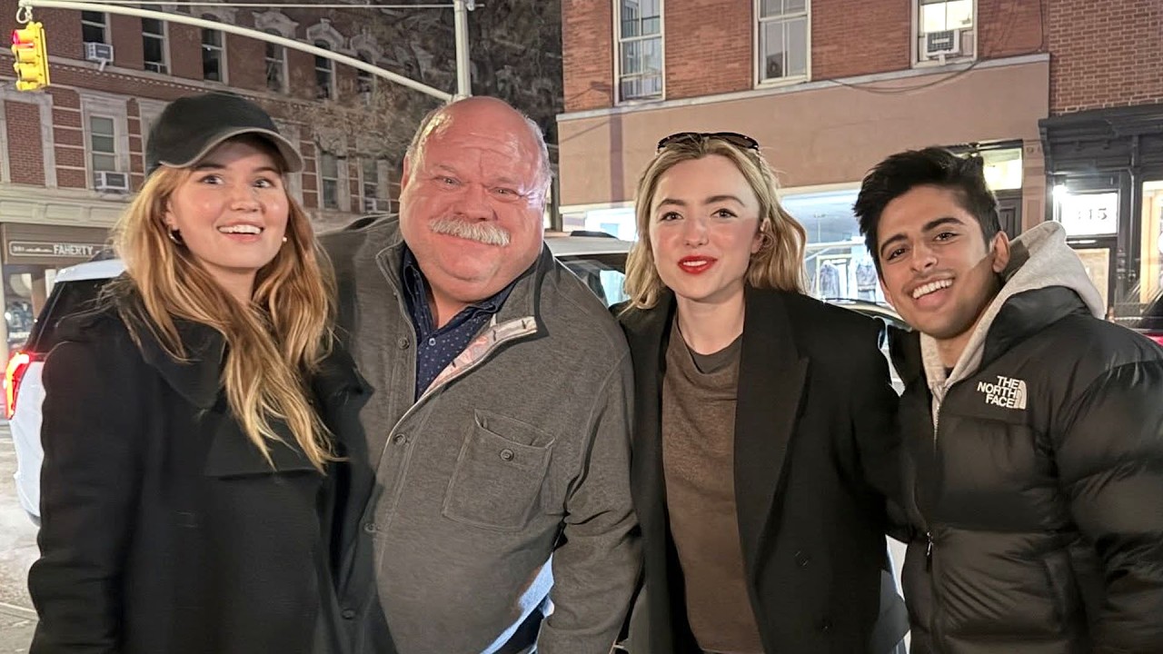 Debby Ryan Has JESSIE REUNION With 'Ross' Family