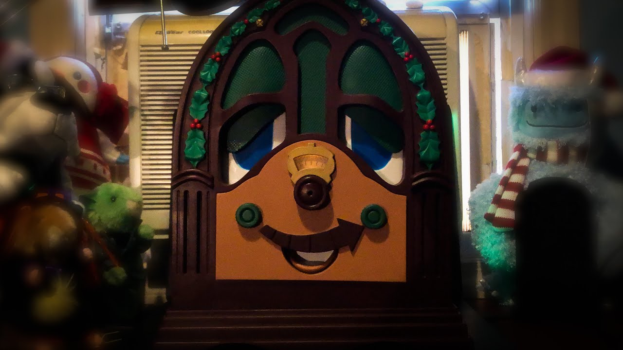 Telco 2000 Animated Radar the Talking Christmas Radio