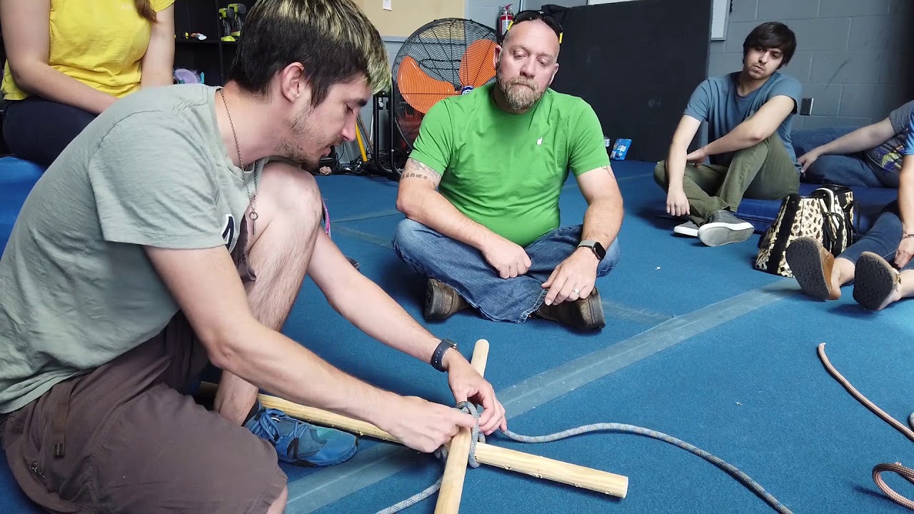 Binding Knot for Shelter Construction