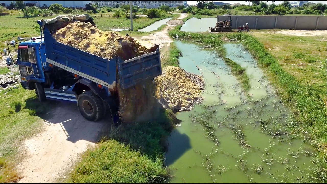 Full Videos,Start New Project!Using Truck Landfill Delete Canalwater,Skillful Dozer D20 Pushing Soil