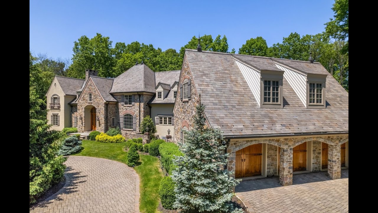 Sophisticated Country Manor Home | Tewksbury Township (Mountainville), NJ