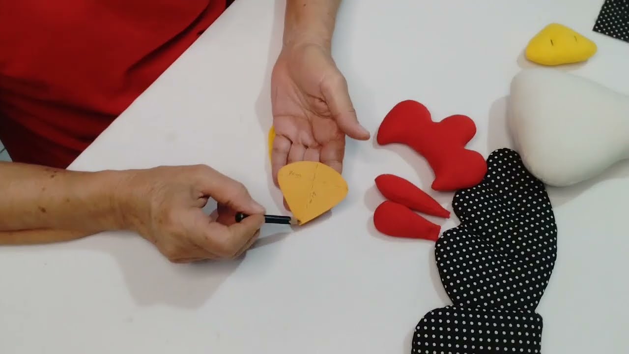 Galinha porta pano de prato no cd um charme para sua cozinha ganhei dinheiro fazendo 