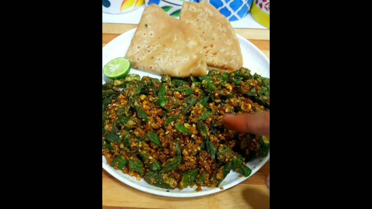 एक स्वादिष्ट मसाला भिंडी फ्राय सब्जी जो यात्रा के दौरान 7-8 दिनों तक चलती है। bhendi ki sabji recipe