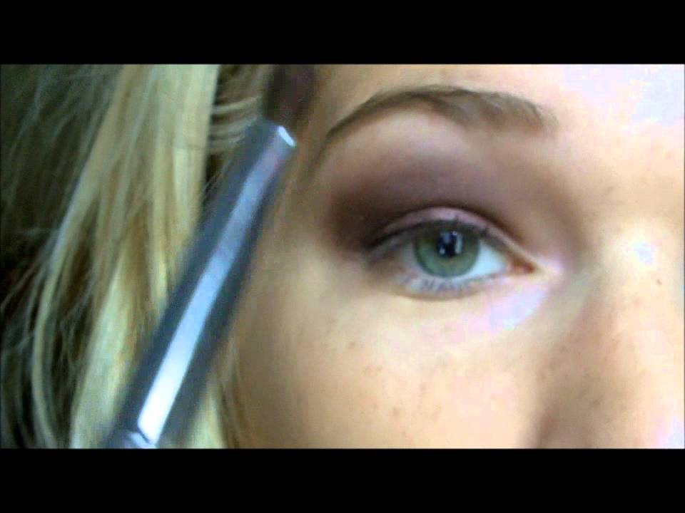 Maquillage de soirée pour débutantes