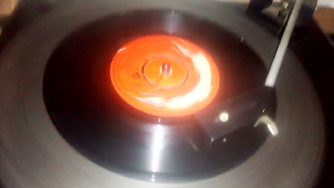 VERONIQUE ICHIENI.HUNDWHE 146 SIDE B BY JOTHAM ONONO PADDY NA ORCH.NYANZA SUCCESS.