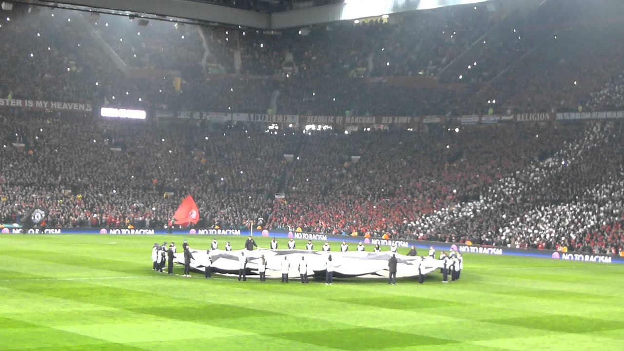 Tifo y mosaico de Old Trafford. Himno de la Champions