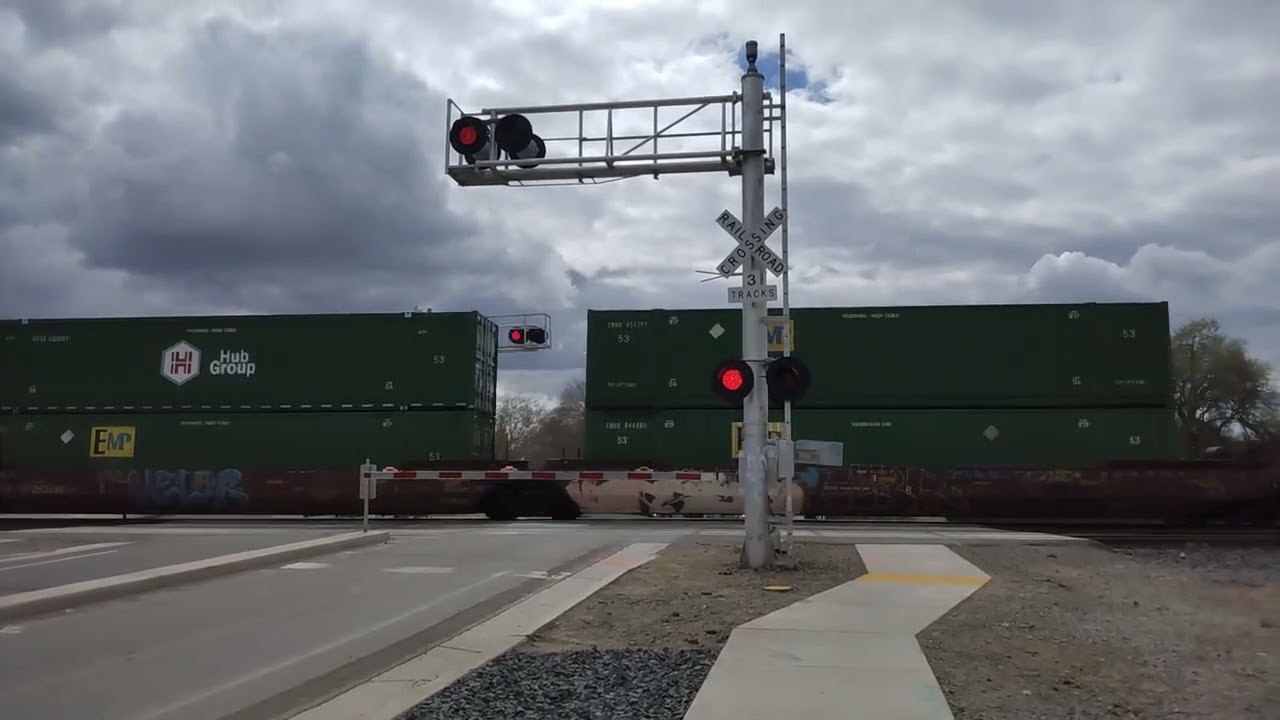 Union Pacific 3056 Tier 4 SD70AH-T4 East @ Sacramento CA 3/5/2022