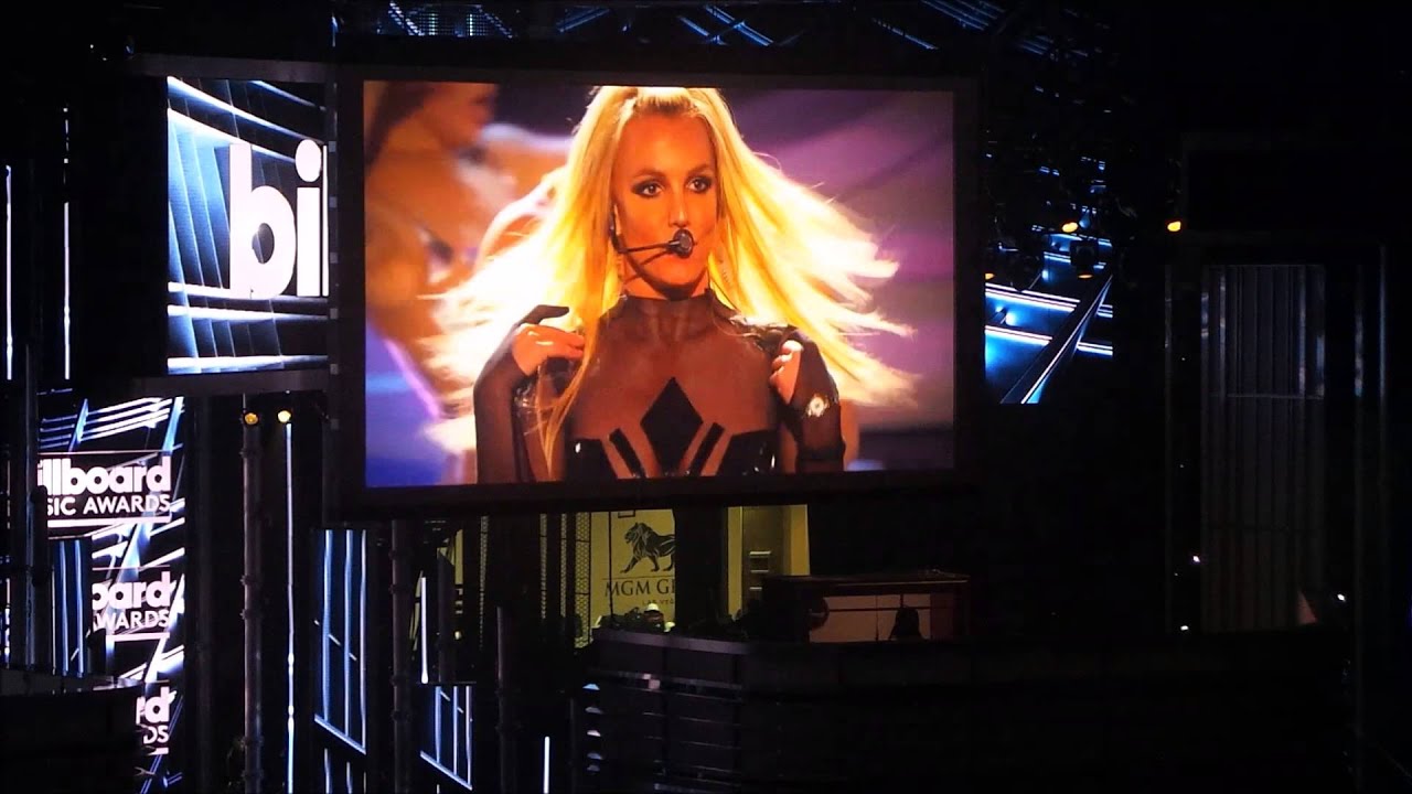Britney Spears ft Iggy Azaela Live Billboard Music Awards 2015