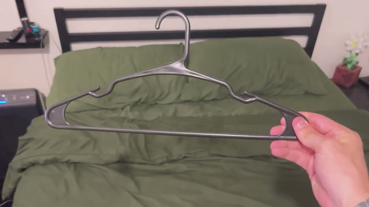 1 Minute Review - NEATERIZE Clothes Hangers Plastic