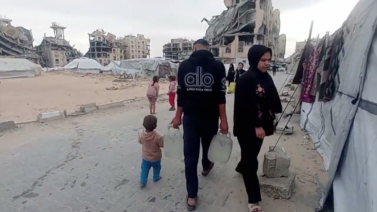 من باكستان #zmzm #اكسبلور #gaza سقيا الماء في مخيمات