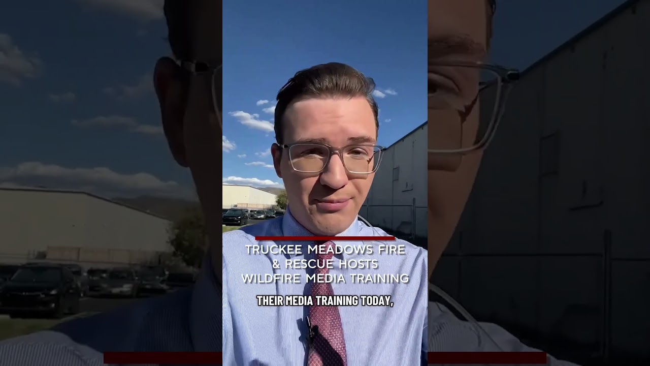 Пожарно-спасательная служба Траки-Медоуз проводит тренинг по взаимодействию со СМИ в связи с лесн...