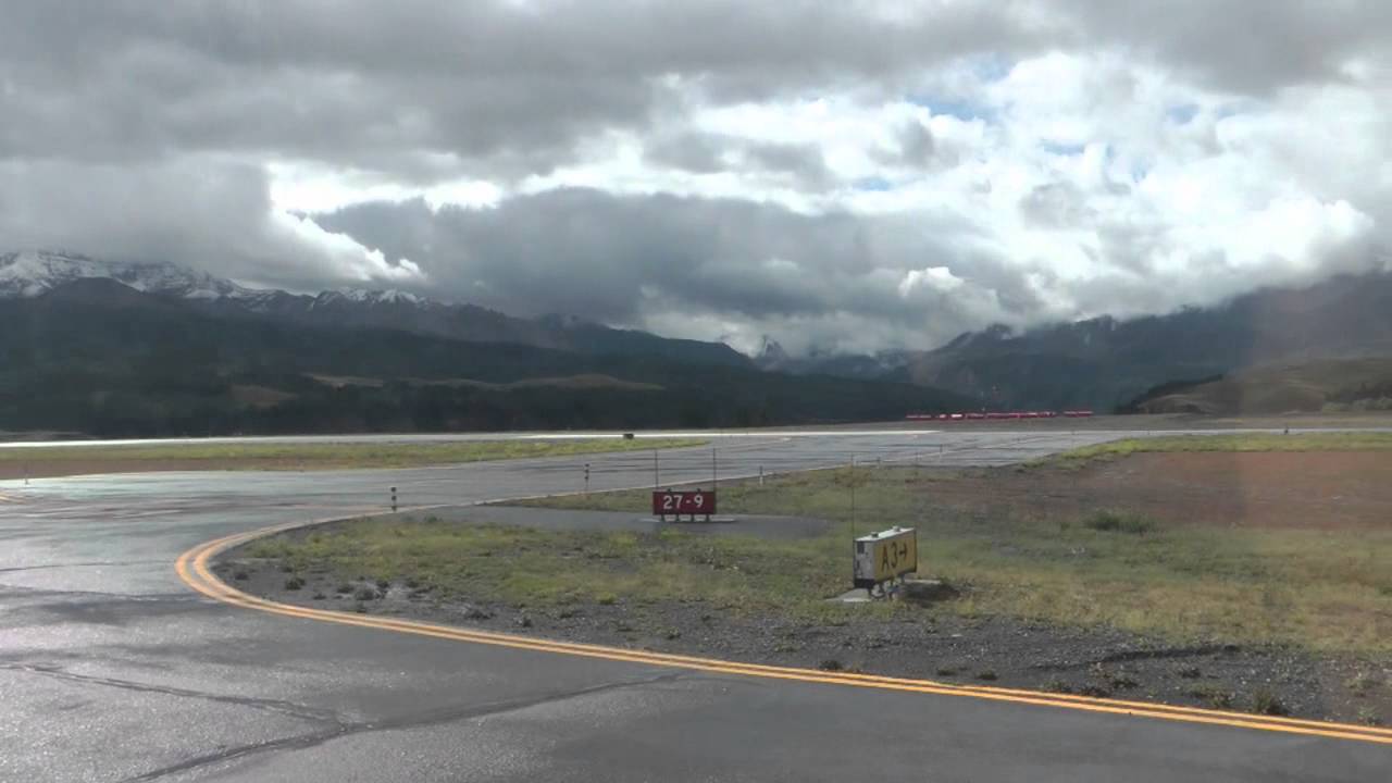 Phenom 100 KTEX Telluride Takeoff