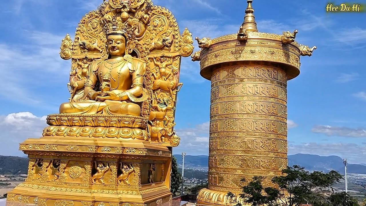 Đại bảo tháp Kinh Luân lớn nhất thế giới được Guinness World Records công nhận năm 2022 tại Lâm Đồng