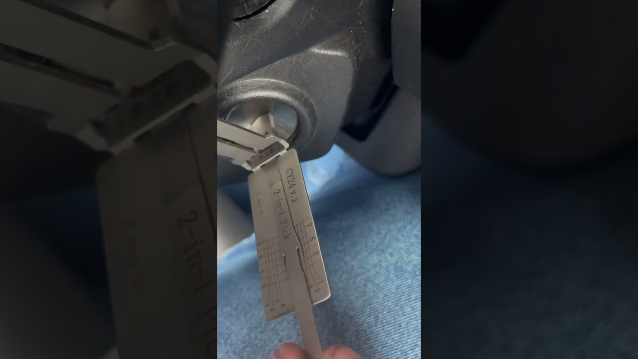 Using a CY24 lishi 2n1 tool on a Jeep ignition