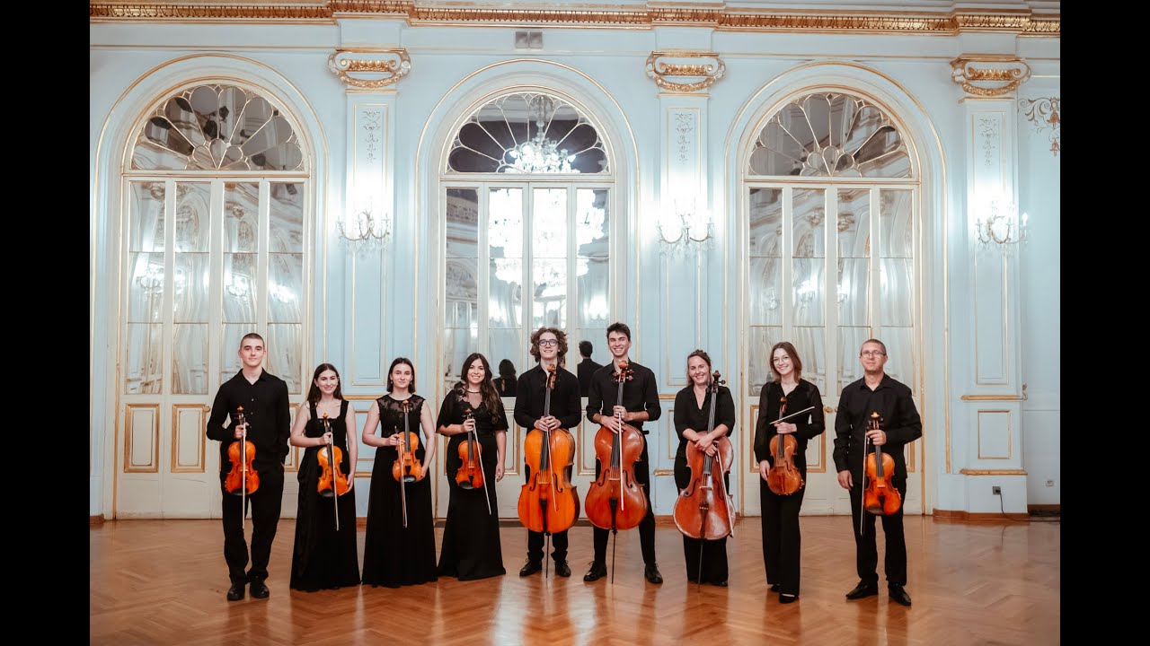 Mladi mariborski solisti: Echmiadzin Dance by Komitas