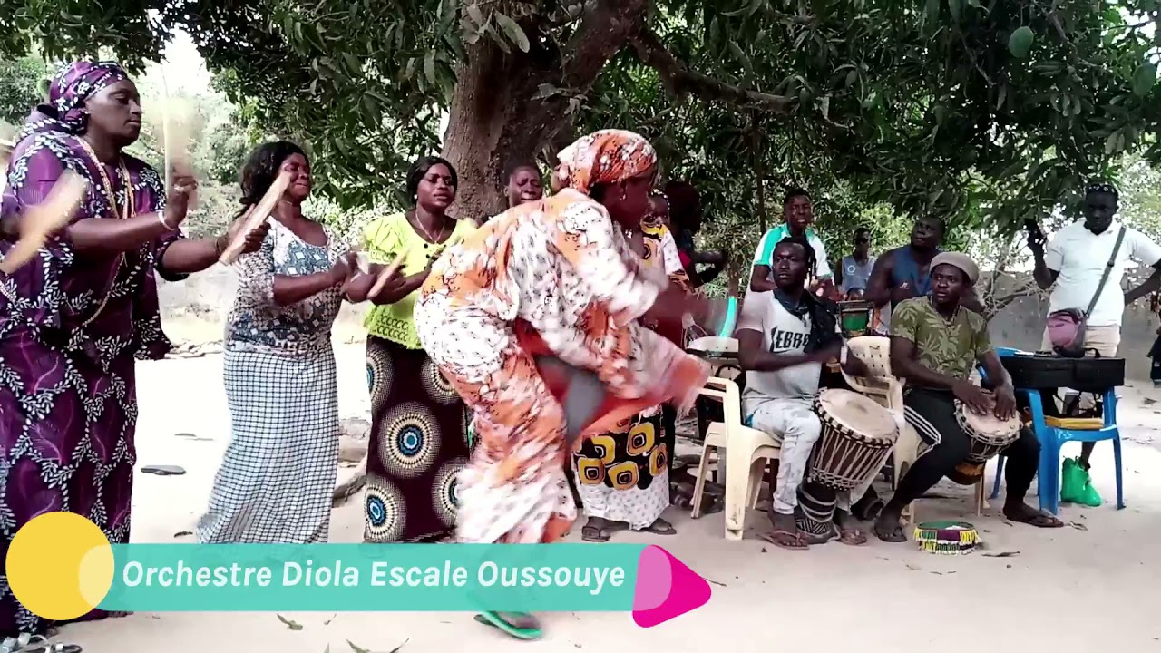 Les Femmes de Escale Oussouye au rythme des Tam-tams Diola