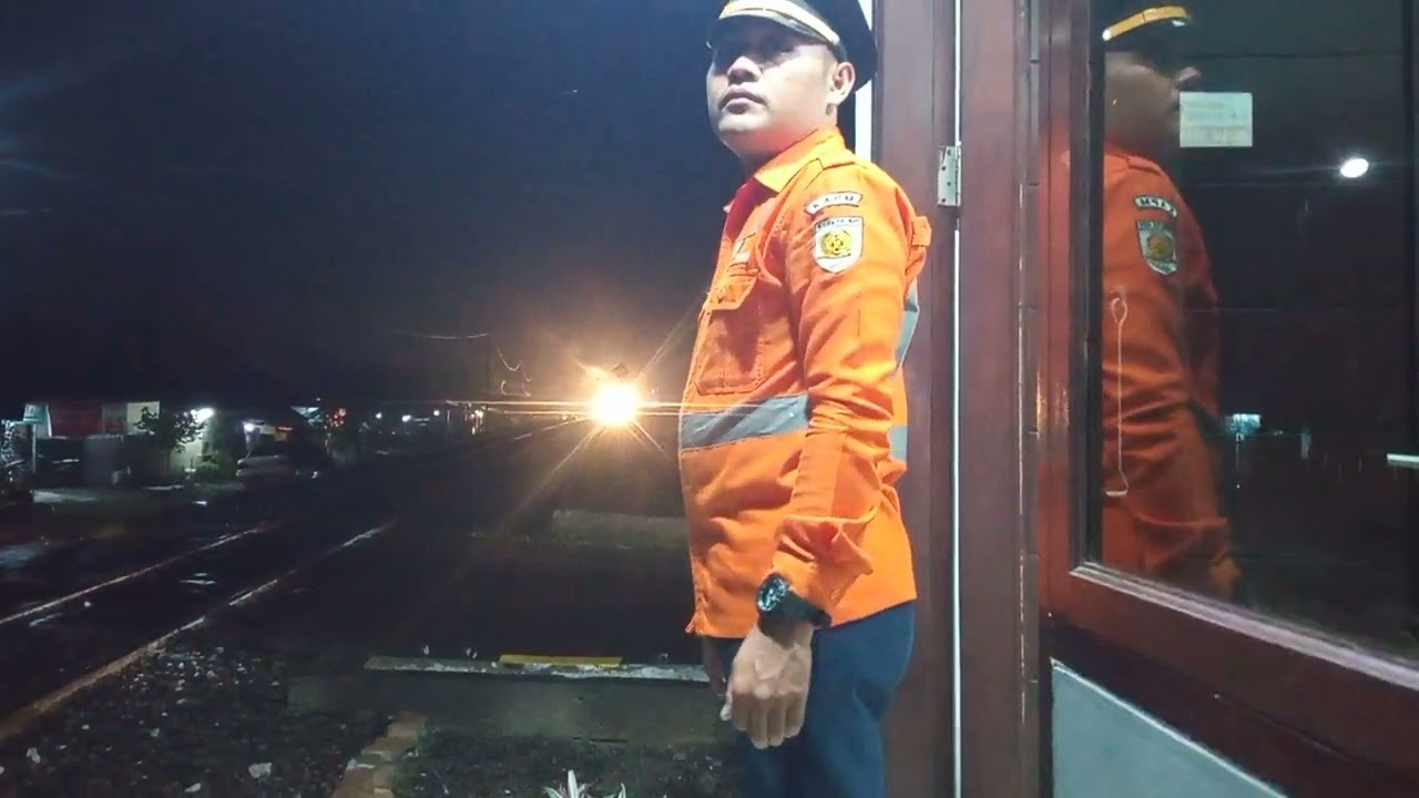 ka Malabar cargo 2 melintas di Jpl 367