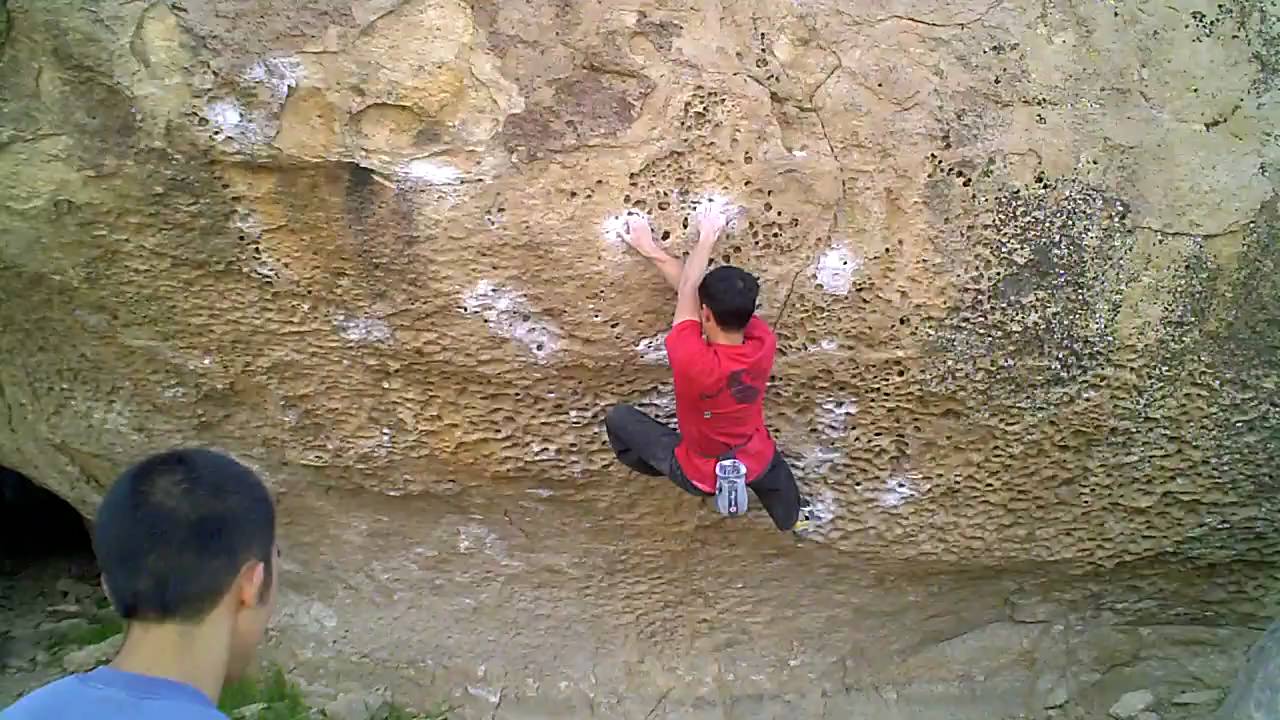Bishop Bouldering: Morning Dove White (V7)