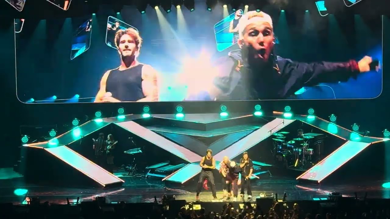 Windows down Big time Rush Brussels @BigTimeRush 