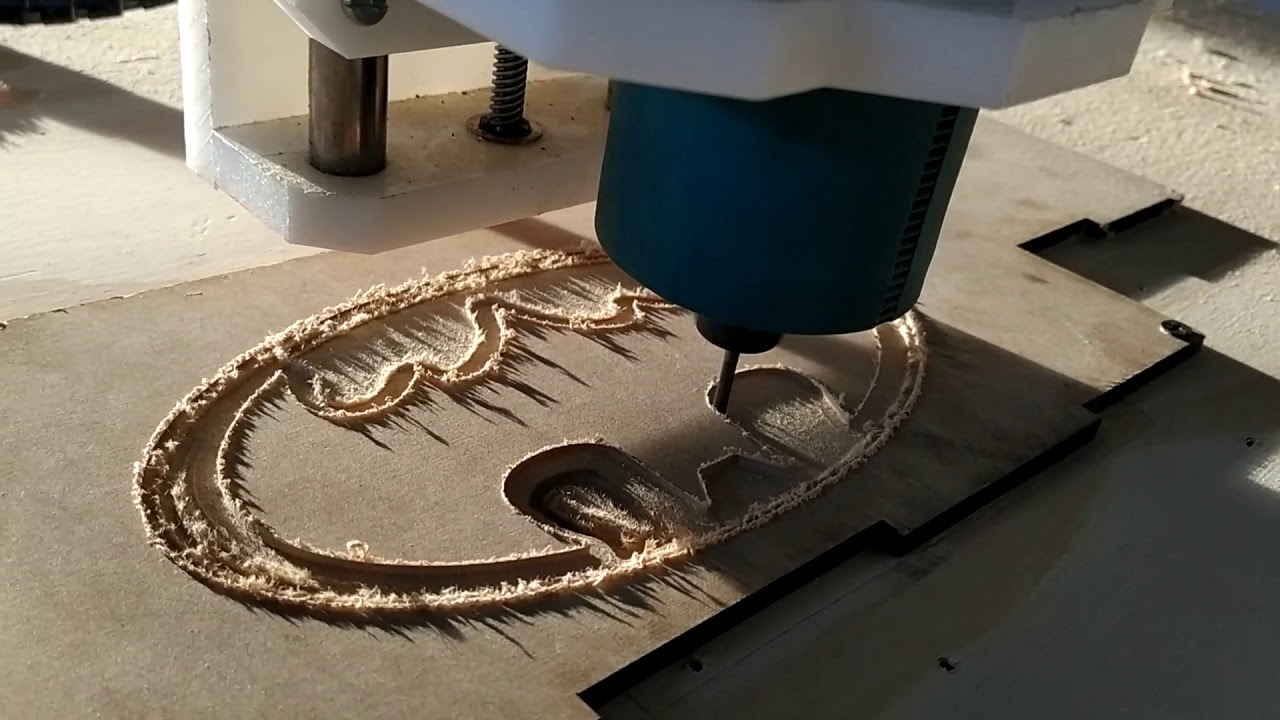 CNC ROUTER GRABADO LOGO BATMAN SEI