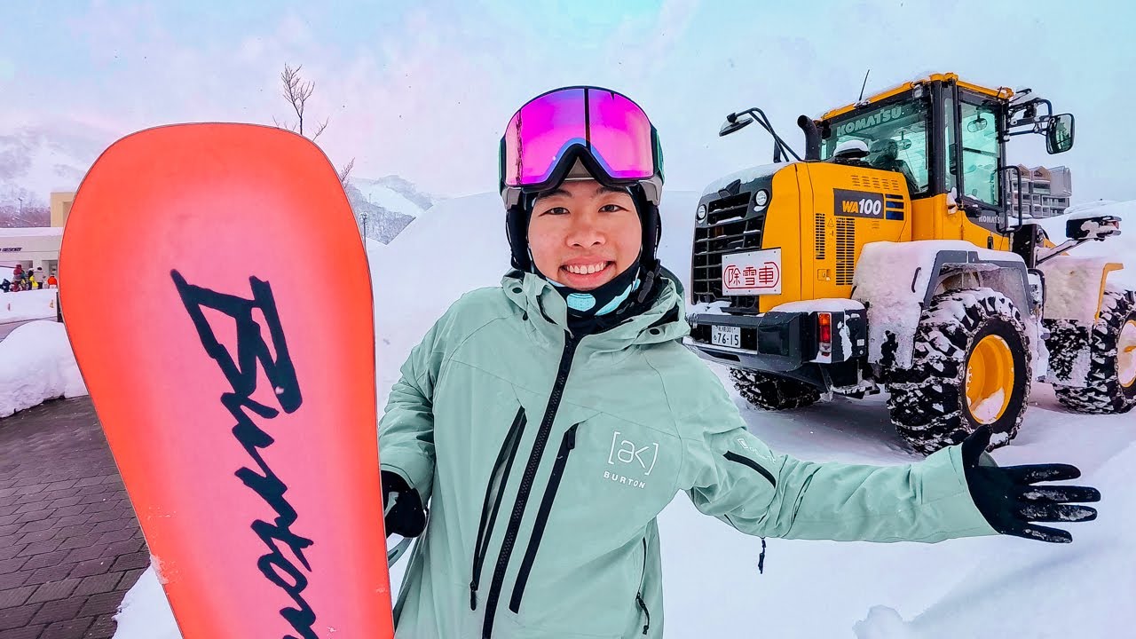 snowboarding in niseko japan