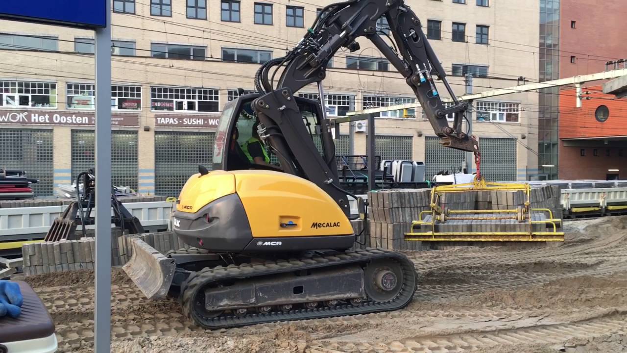 Mecalac 6MCR perron Amersfoort
