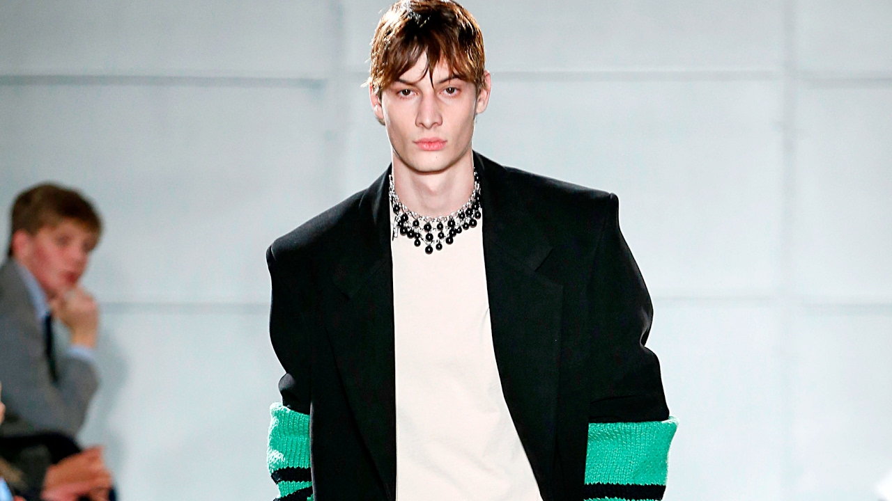 Raf Simons​ | Fall Winter 2017/2018 Full Fashion Show | Exclusive
