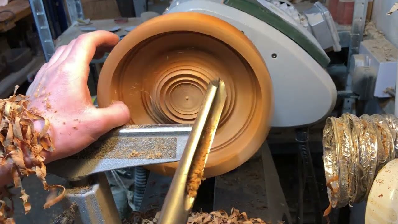 Woodturning  - Turning  a Burr Elm Bowl