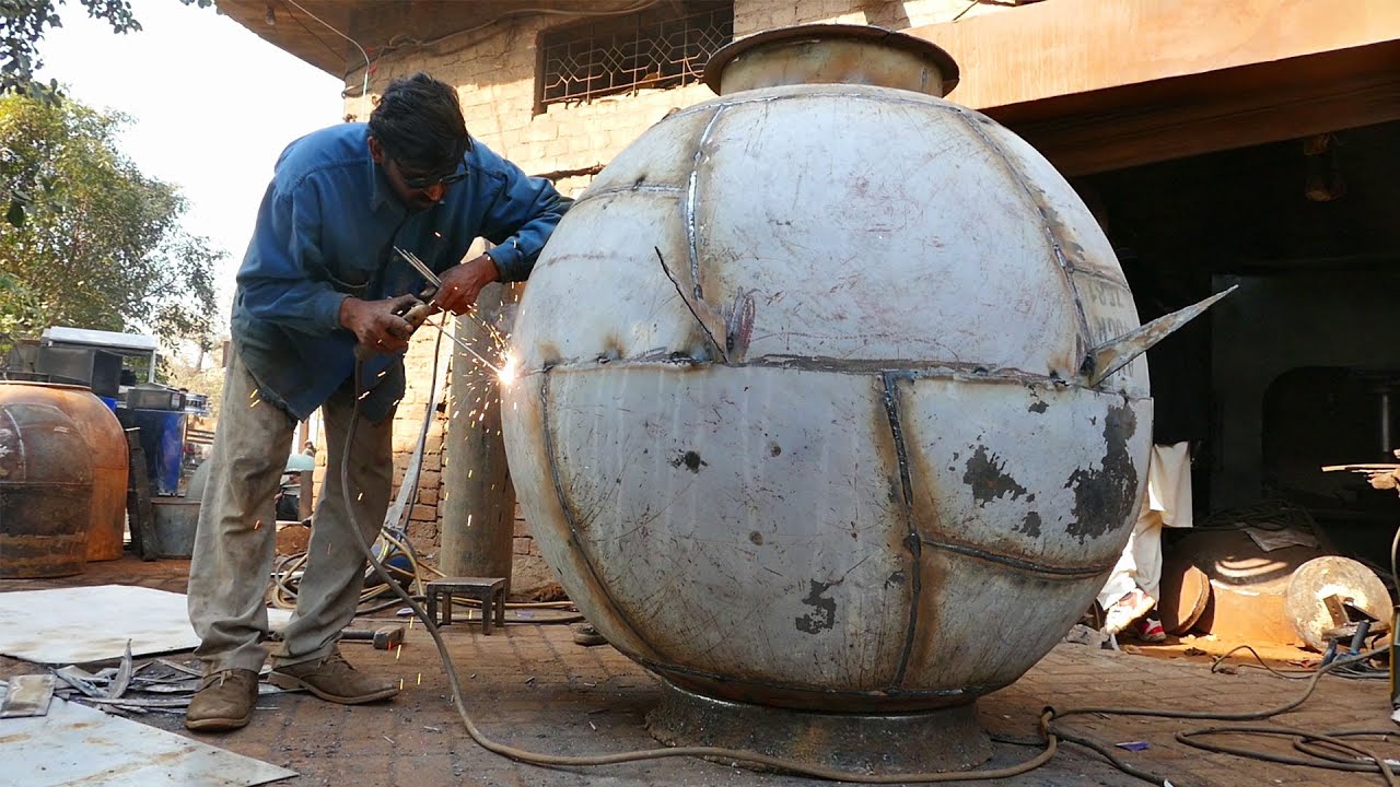 Very Hard Working Skills of Making Biggest Iron Pitcher