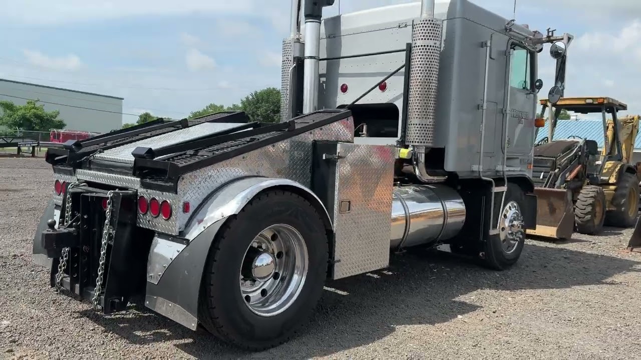 1988 KENWORTH K100 SINGLE AXLE MOBILE HOME TOTER
