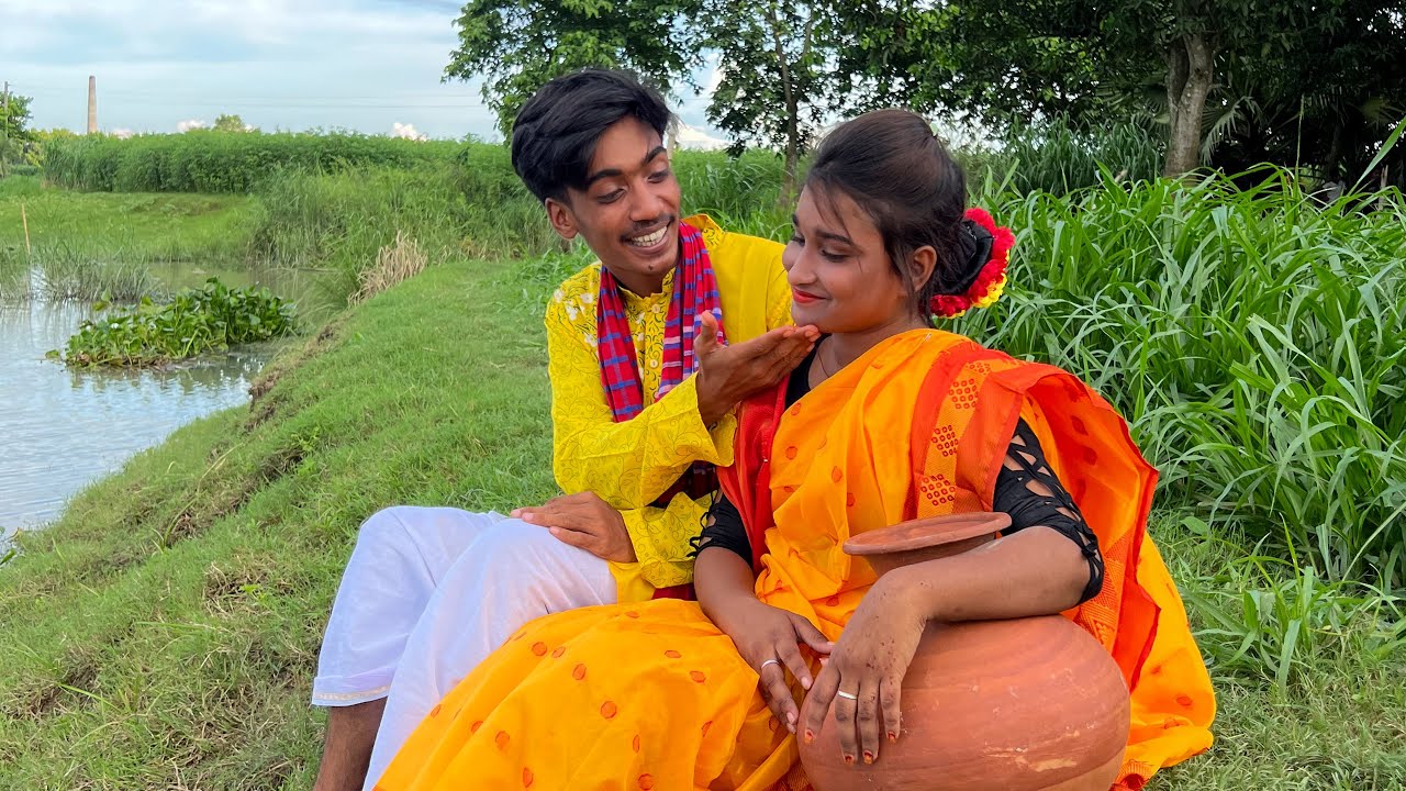 রিয়া আর মনির জুটির নতুন চমক দেখুন ? গানের সুরে মনির কি পাড়বে গ্রামের মেয়ে রিয়ার মন জিতে নিতে ?