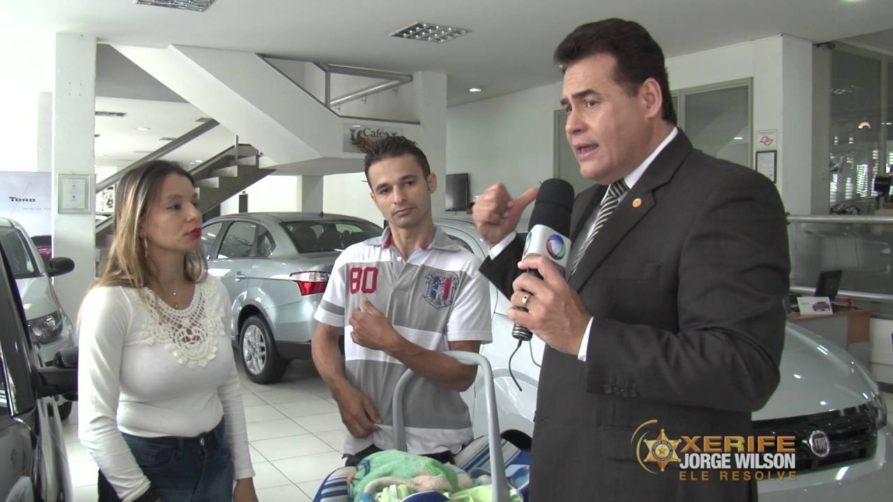 Casal compra carro dos sonhos e a concessionária atrasa a entrega