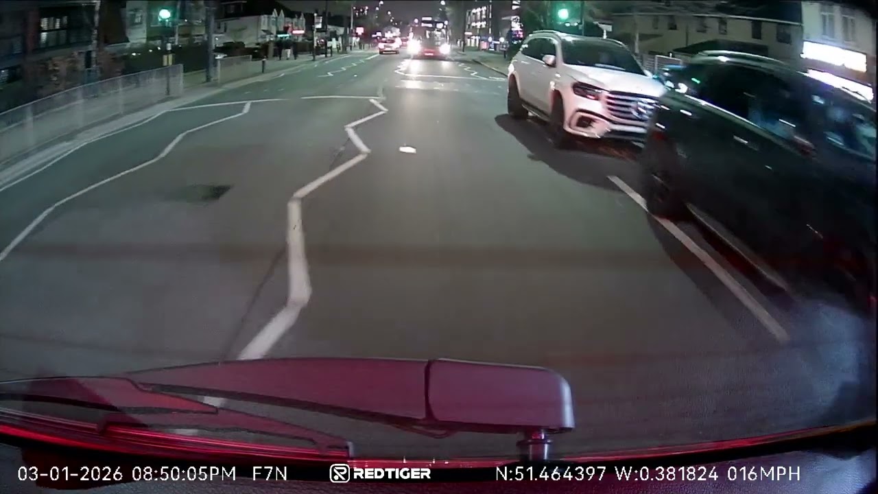 Night driving in United Kingdom 🇬🇧 