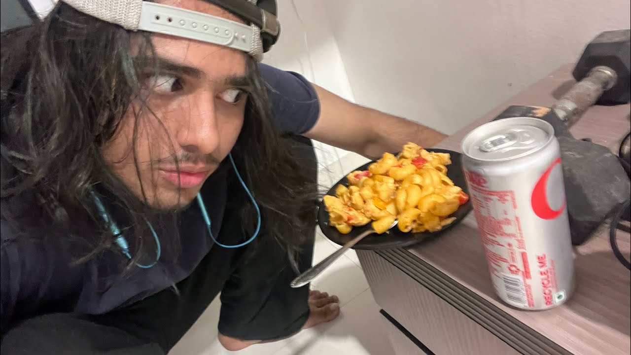 pasta aur diet coke ke saath yap kare aao🥰