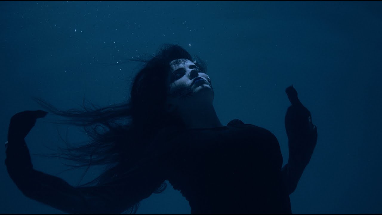 ANNE CLAINOIRE - HOT TUB (Official video)