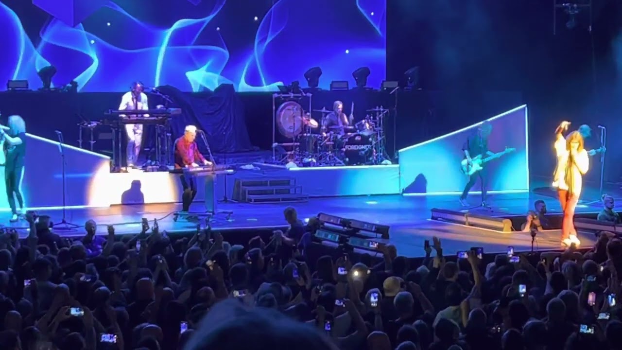 FOREIGNER - I Want To Know What Love Is - Dublin 2022