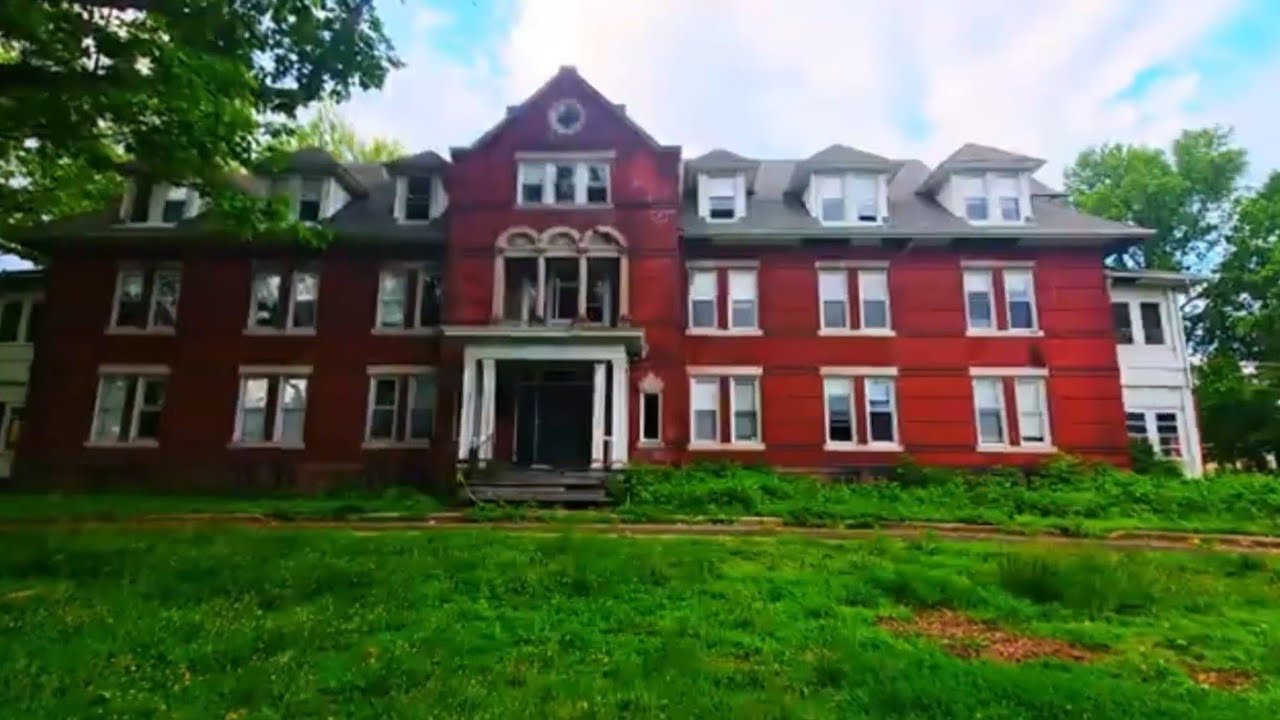 Abandoned Mega Nursing Home | Full Exploration